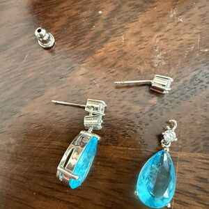 VTG FLAW Teardrop Blue Gemstone Dangle Earrings Crystal Silver Tone‎ Glamour